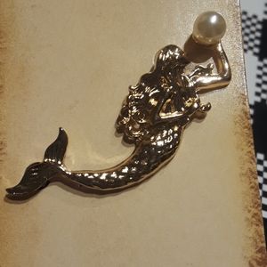 *NWT* Mermaid Brooch/Pin with Pearl Accent